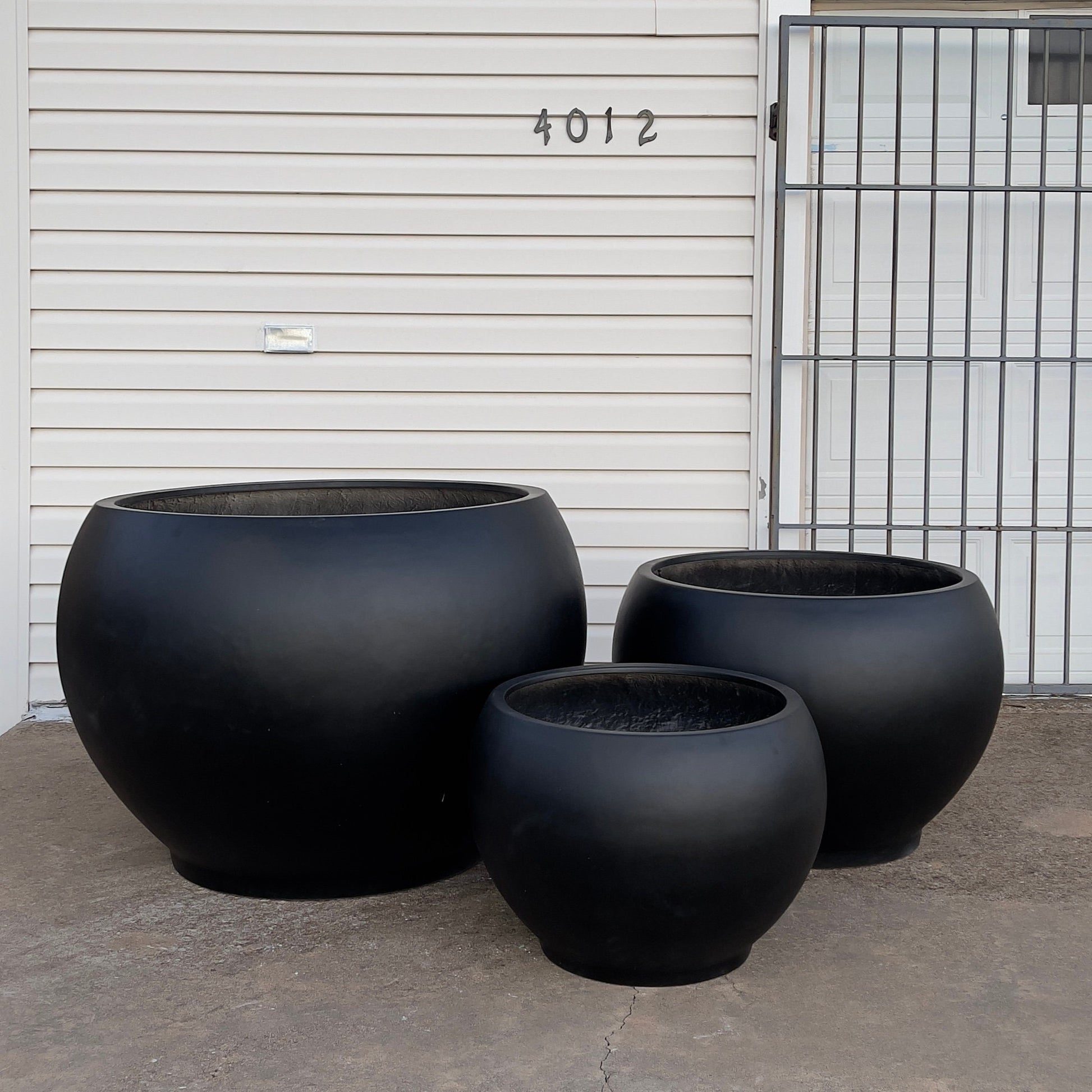 XXL Matte Black Fiberglass Planter: 25-43 Inch Round Garden Pot