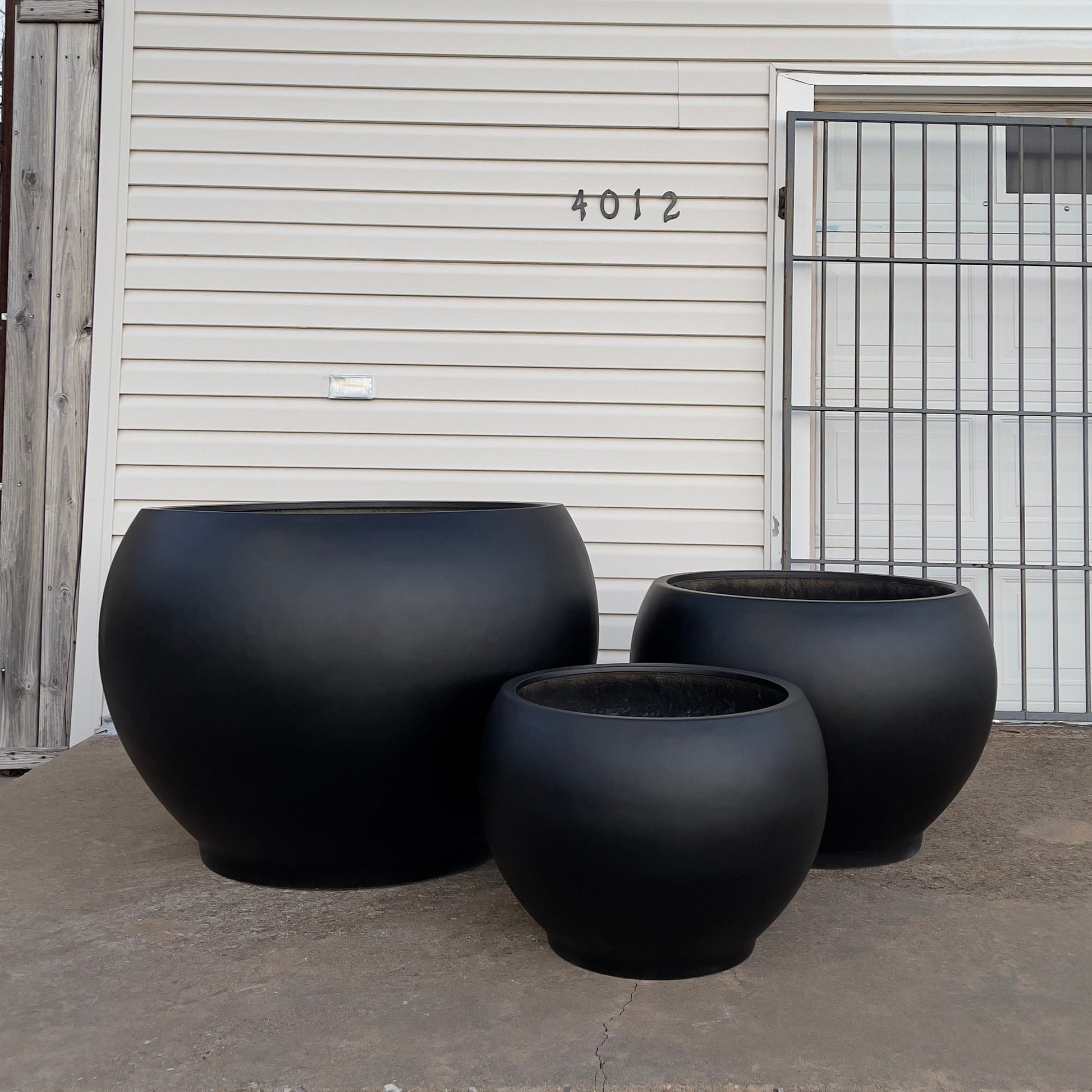 XL Vintage Copper Fiberglass Planter - Garden & Home Decor (25-31 Inches)