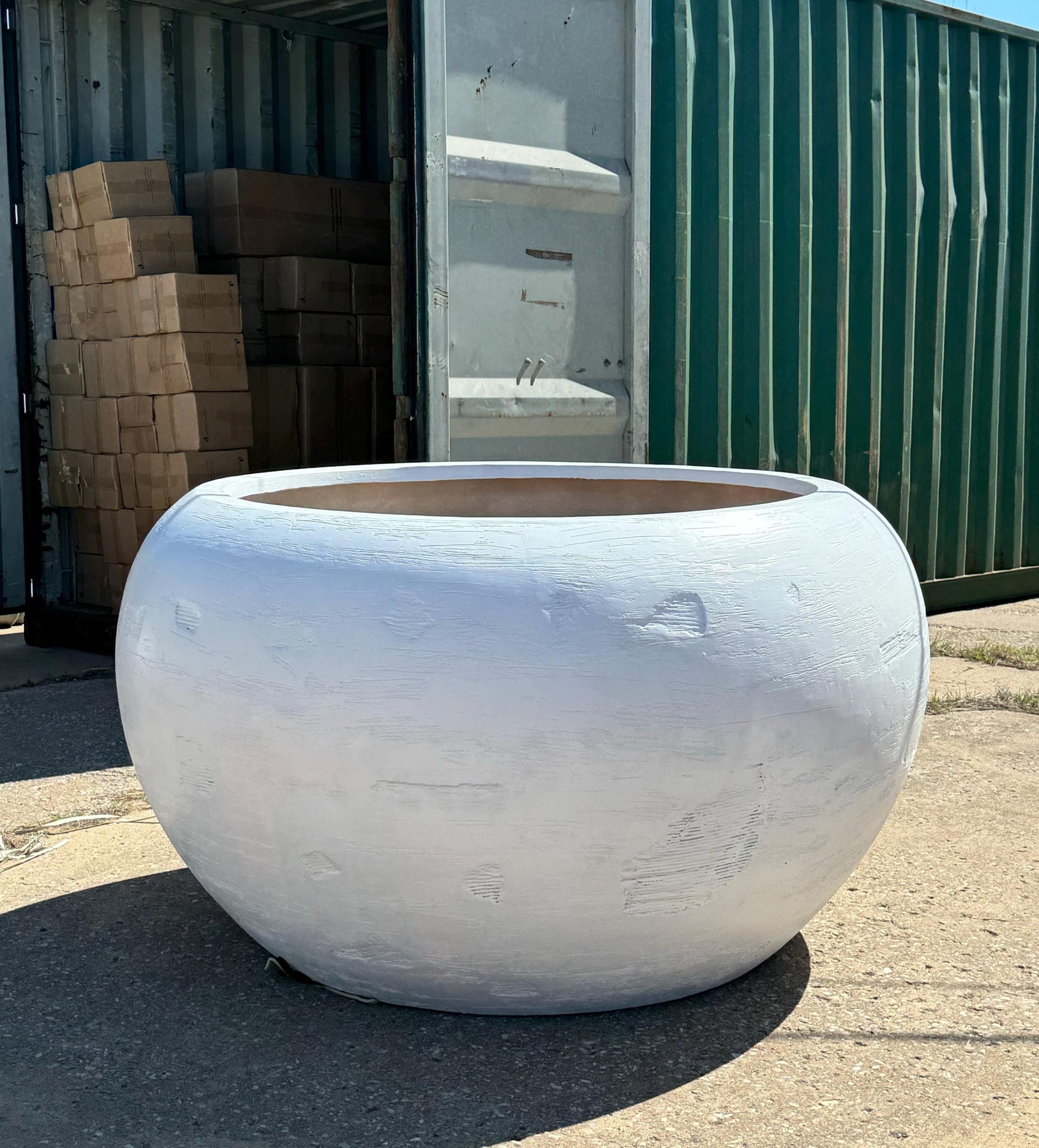 XXXL Fiberglass Planter Pot: 68-Inch Round, Unique Texture