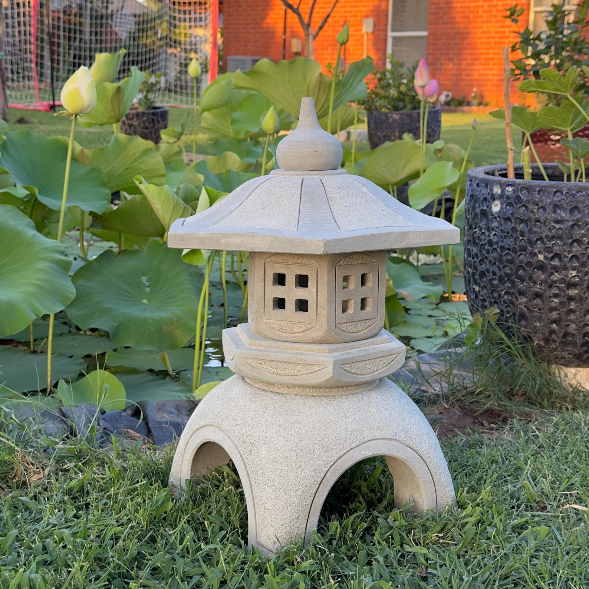 20 Inches Tall Hand-Carved Natural Granite Japanese Lantern, Outdoor Garden Decoration